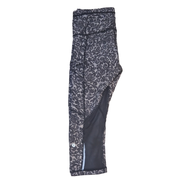 Lululemon Outrun 17" Crop - Picture 9 of 12